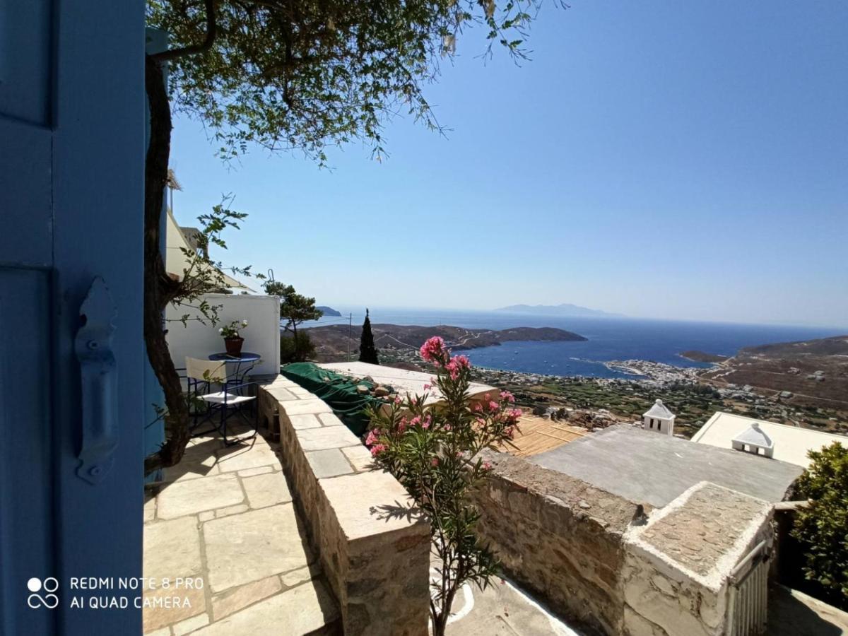 Vila Traditional Stone House With Breathtaking View Serifos Town Exteriér fotografie