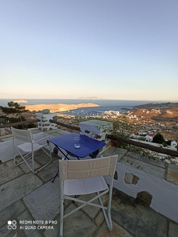 Vila Traditional Stone House With Breathtaking View Serifos Town Exteriér fotografie