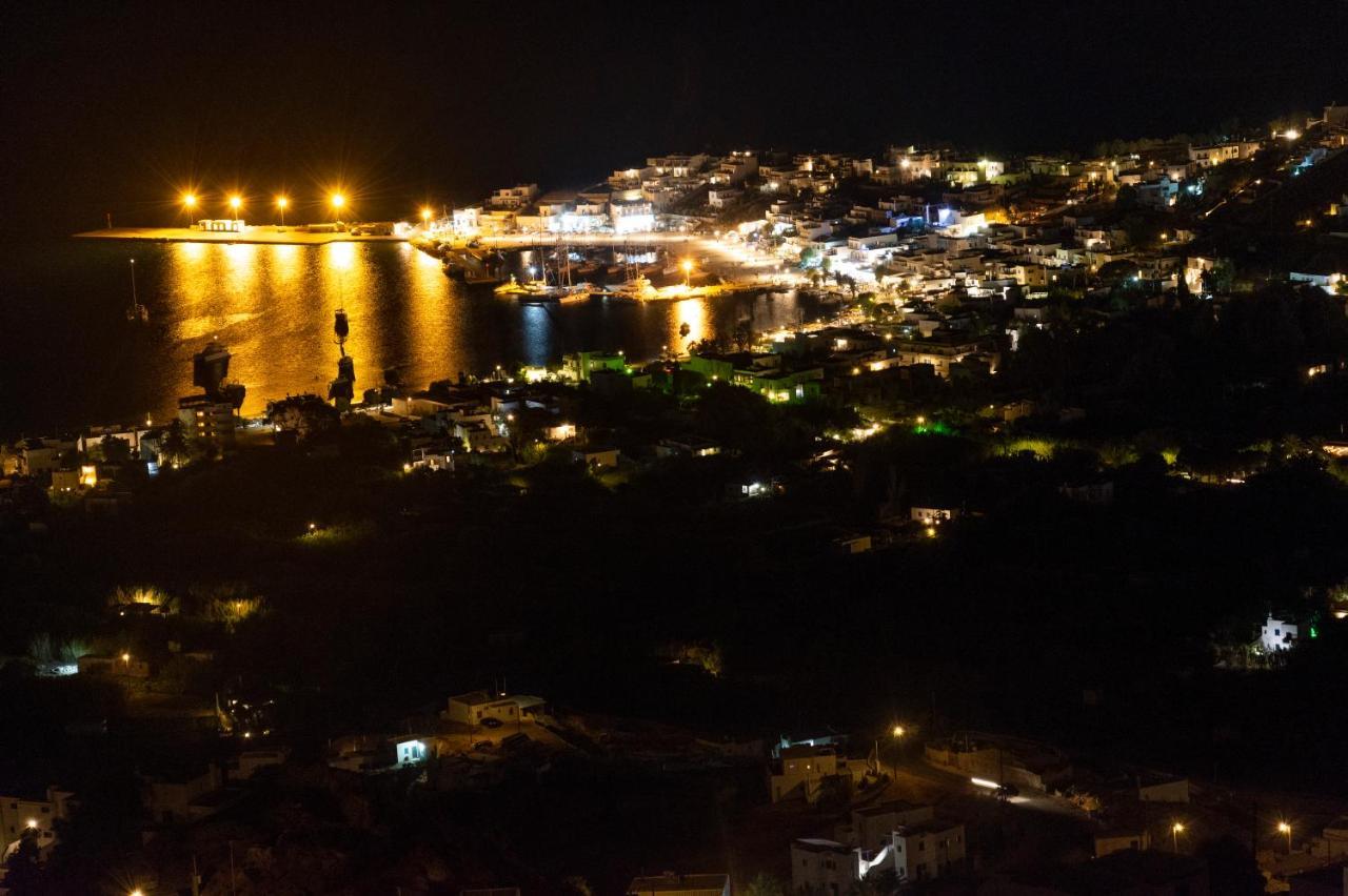 Vila Traditional Stone House With Breathtaking View Serifos Town Exteriér fotografie