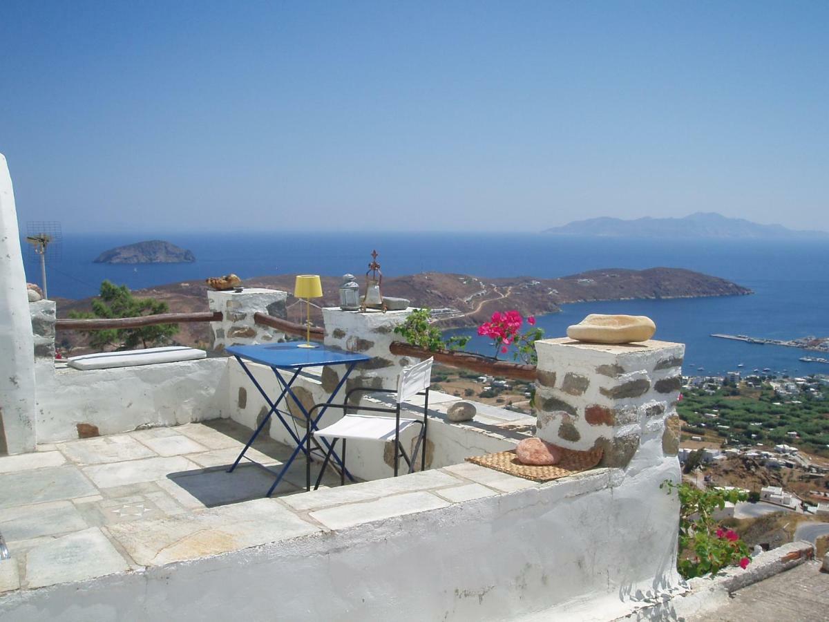 Vila Traditional Stone House With Breathtaking View Serifos Town Exteriér fotografie